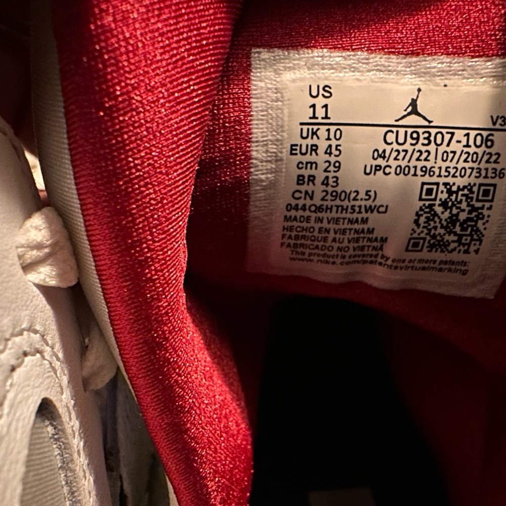 Retro 7 Cardinal - Picture 4 of 7